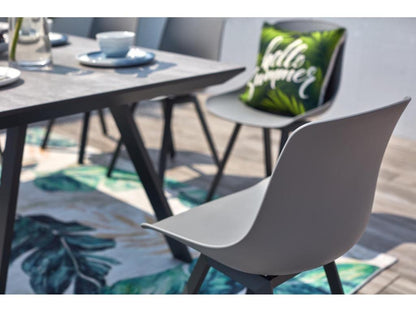 Set di mobili da esterno grigi