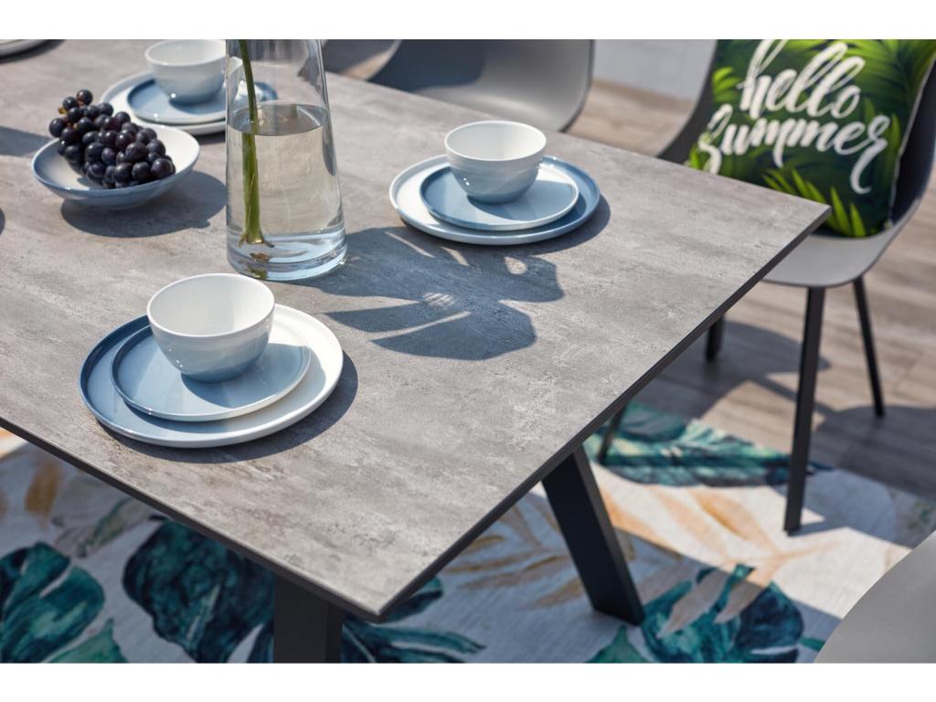 Set di mobili da esterno grigi